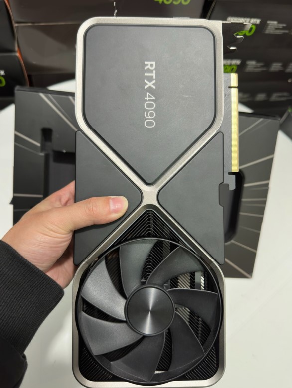 תמונה 1 ,כרטיס מסך NVIDIA GeForce RTX 4 למכירה בתל אביב מחשבים וציוד נלווה  כרטיס מסך