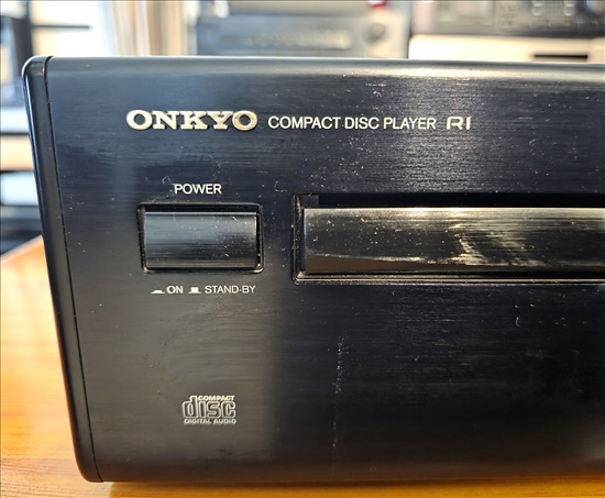 תמונה 4 ,נגן וינטג' היי אנד של ONKYO  למכירה בתל אביב סטריאו ונגנים  נגן דיסקים