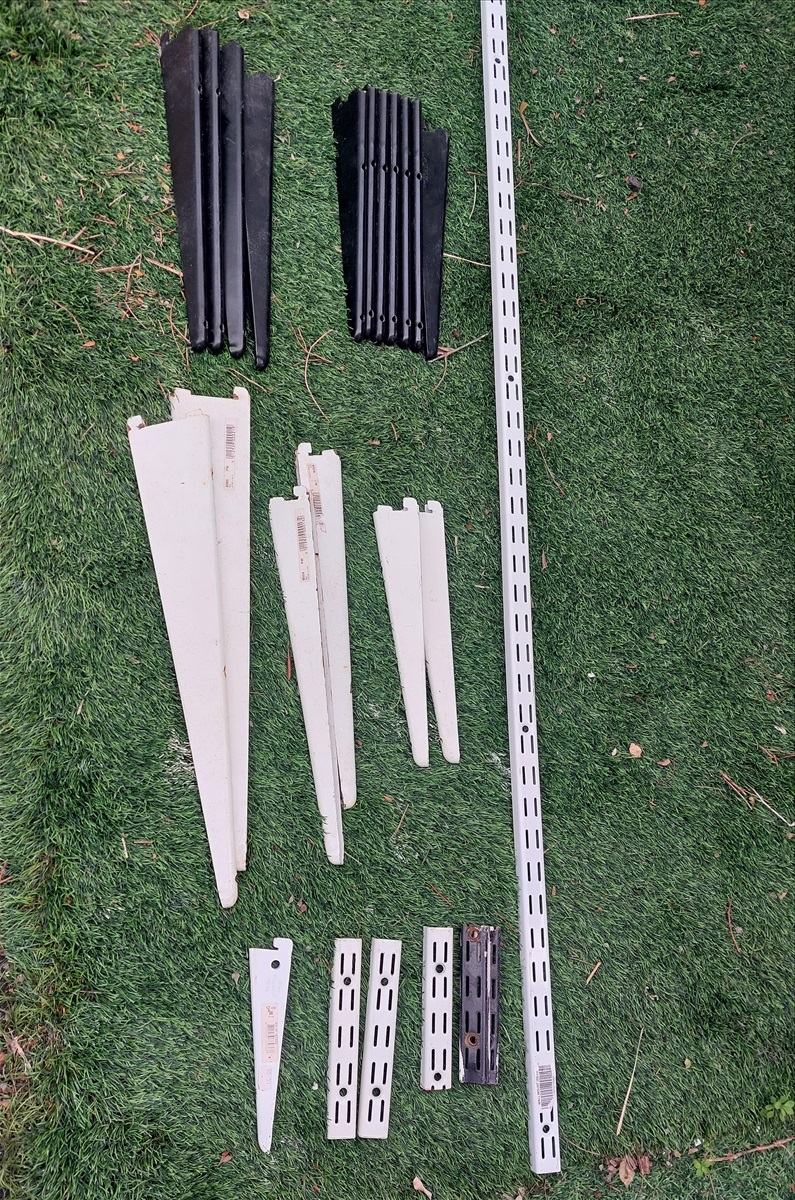 תמונה 1, מסילות וזוויות מתכת למדפי קיר למכירה בהוד השרון | ריהוט  מדפים