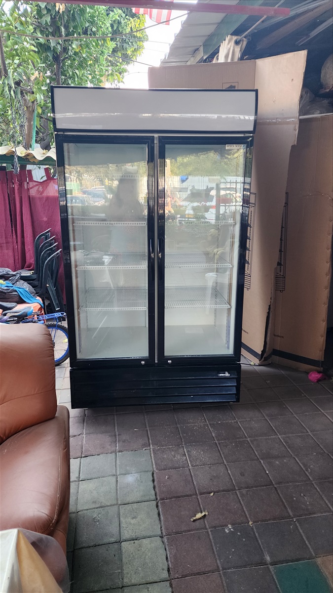 תמונה 1, מקרר ויטרינה 2 דלתות למכירה במזרח תל אביב | מוצרי חשמל  מקרר