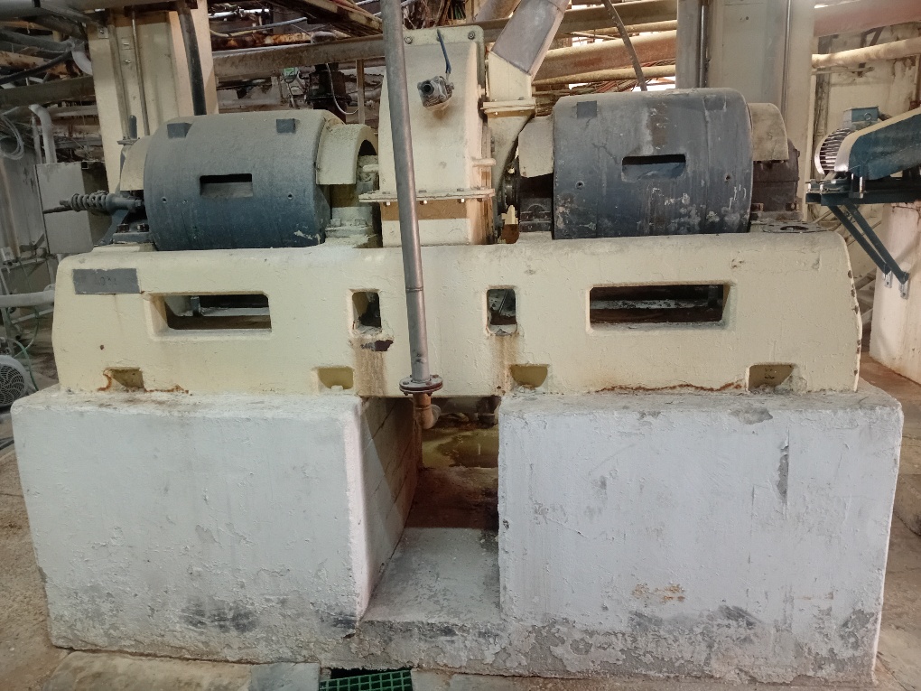 תמונה 1, Bauer Dual Disk Attrition Mill למכירה במענית | ציוד לתעשייה  מכונות