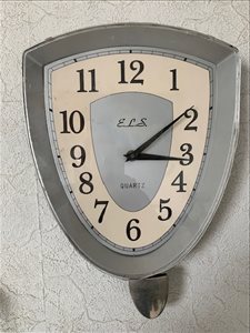 לבית אחר 4 