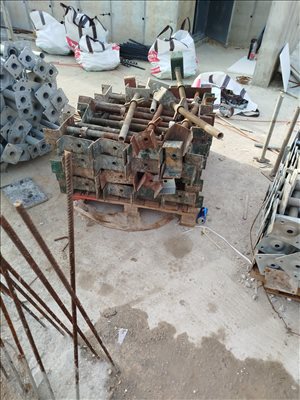 ציוד לתעשייה פיגומים 33 