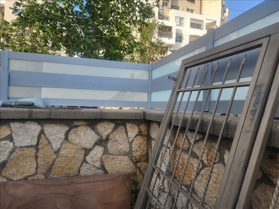 תמונה 1 ,גדר אלומיניום וסופרגלס למכירה במודיעין עילית לגינה  שונות