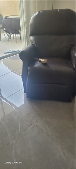תמונה 1 ,כורסא לטלוויזיה עם שלט למכירה בחולון ריהוט  כורסאות