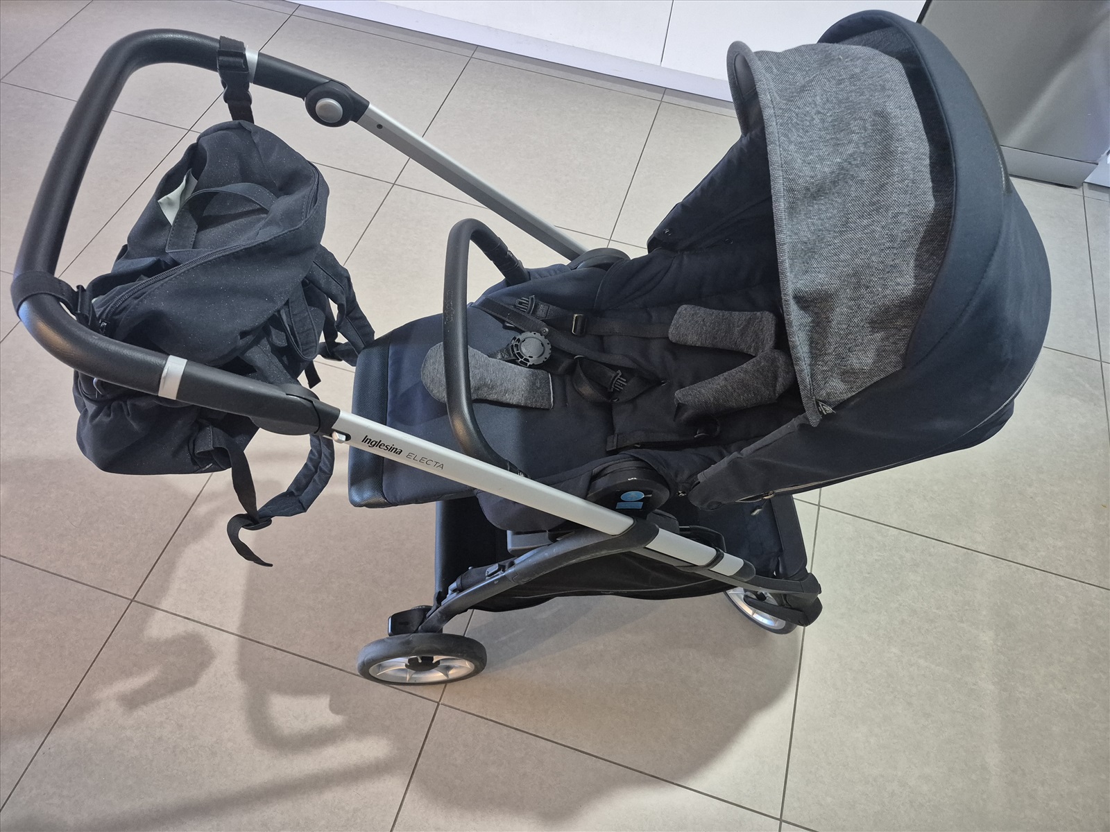 תמונה 2, עגלה של Inglesina בצבע כחול  למכירה בטירת כרמל | לתינוק ולילד  עגלות ו...