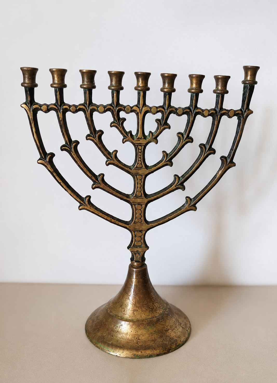 תמונה 1, חנוכיית נחושת למכירה בהרצליה | יודאיקה  חנוכיות