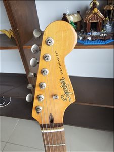 חשמלית Squier Classic Vibe 60s 