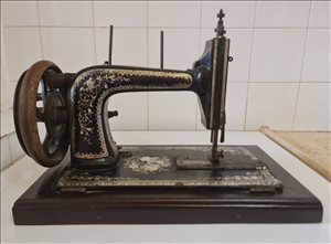 אספנות מכונות תפירה 43 