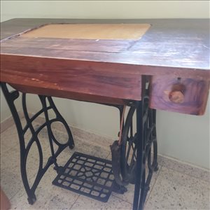 מכונת תפירה עתיקה 1956 
