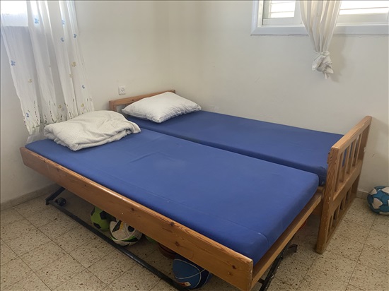 תמונה 1 ,מיטת יחיד מעץ מלא נפתחת  למכירה ברמת השרון ריהוט  חדרי שינה