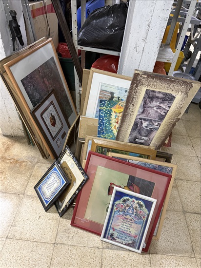 תמונה 4 ,שולחנות ותמונות  למכירה בסנהדריה  תכולת דירה  שונות