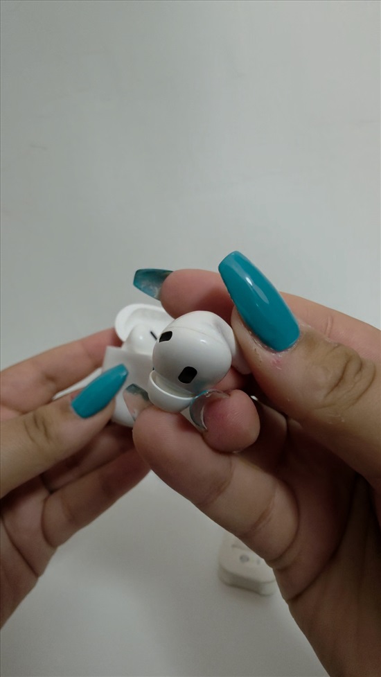 תמונה 2 ,Airpods 2 pro למכירה בגן יבנה סלולרי  אוזניות