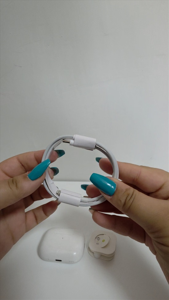 תמונה 5 ,Airpods 2 pro למכירה בגן יבנה סלולרי  אוזניות