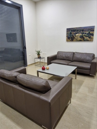 תמונה 2 ,2 ספות סלון מעור +שולחן למכירה בכפר תבור ריהוט  סלון
