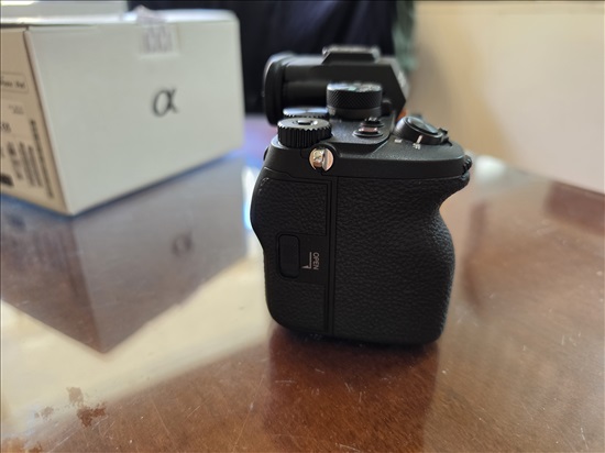 תמונה 6 ,Sony A7 V למכירה בחולון צילום  מצלמה דיגיטלית