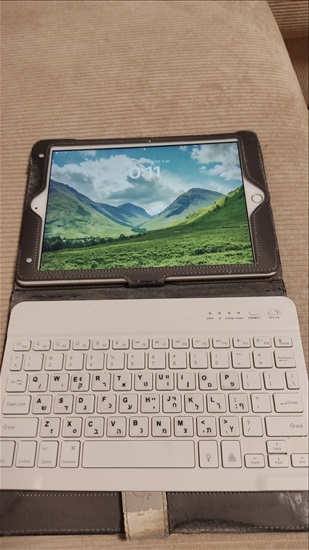 תמונה 2 ,אייפד דור 5  למכירה בנתניה מוצרי Apple  IPAD