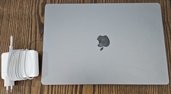 תמונה 1 ,מקבוק פרו 16 M2 16GM 2023 למכירה בנהריה מוצרי Apple  מחשבים וציוד נלווה