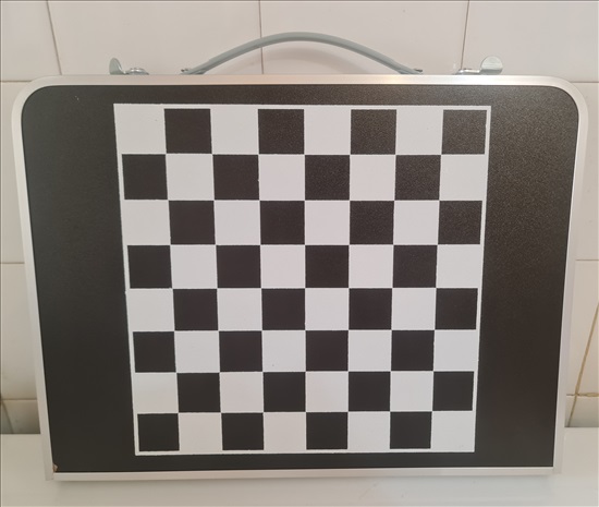 תמונה 3 ,שולחן מדחקים מתקפל כולל משחקים למכירה באילת משחקים וקונסולות  שונות