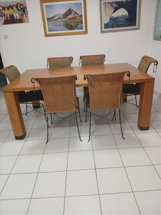 תמונה 1 ,שולחן עץ מלא+6 כיסאות.  למכירה בגני תקווה ריהוט  פינת אוכל