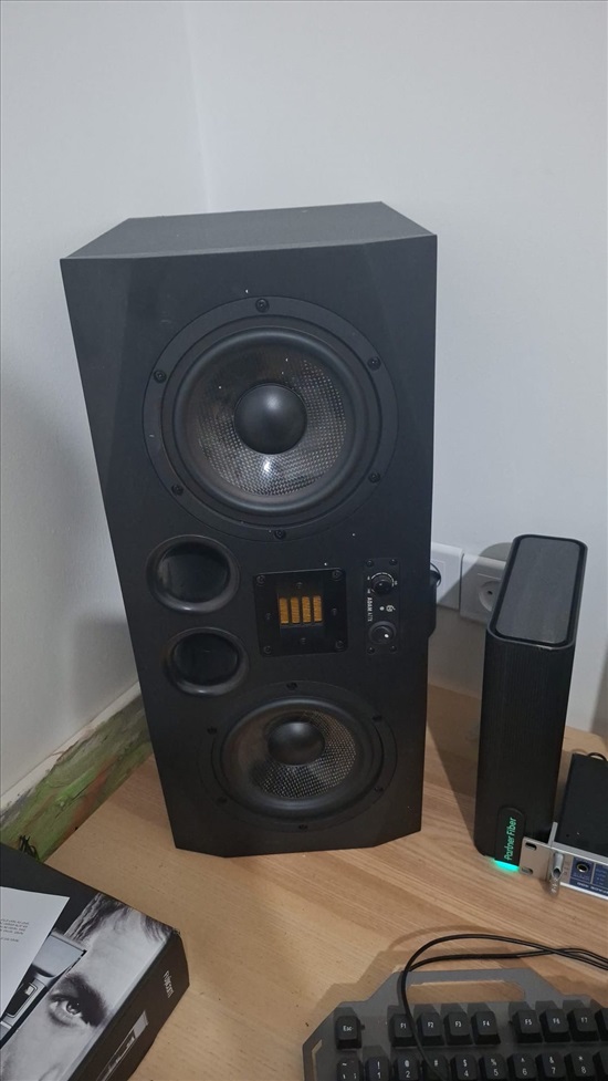 תמונה 2 ,Adam a77x למכירה בנופך ציוד לדיג'יי ואולפנים  מוניטורים