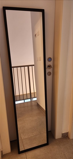 תמונה 1 ,זוג  מראות גוף מסגרת חומה למכירה ביקנעם עילית תכולת דירה  שונות