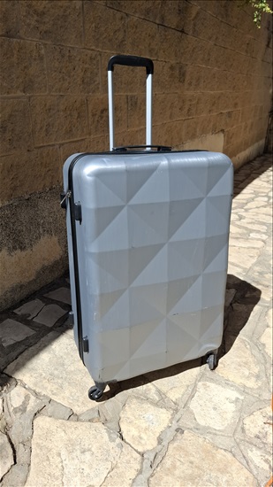 תמונה 1 ,מזוודה גדולה 74/50/28 למכירה ברמת גן למטייל ולמתגייס  מזוודות ותיקים