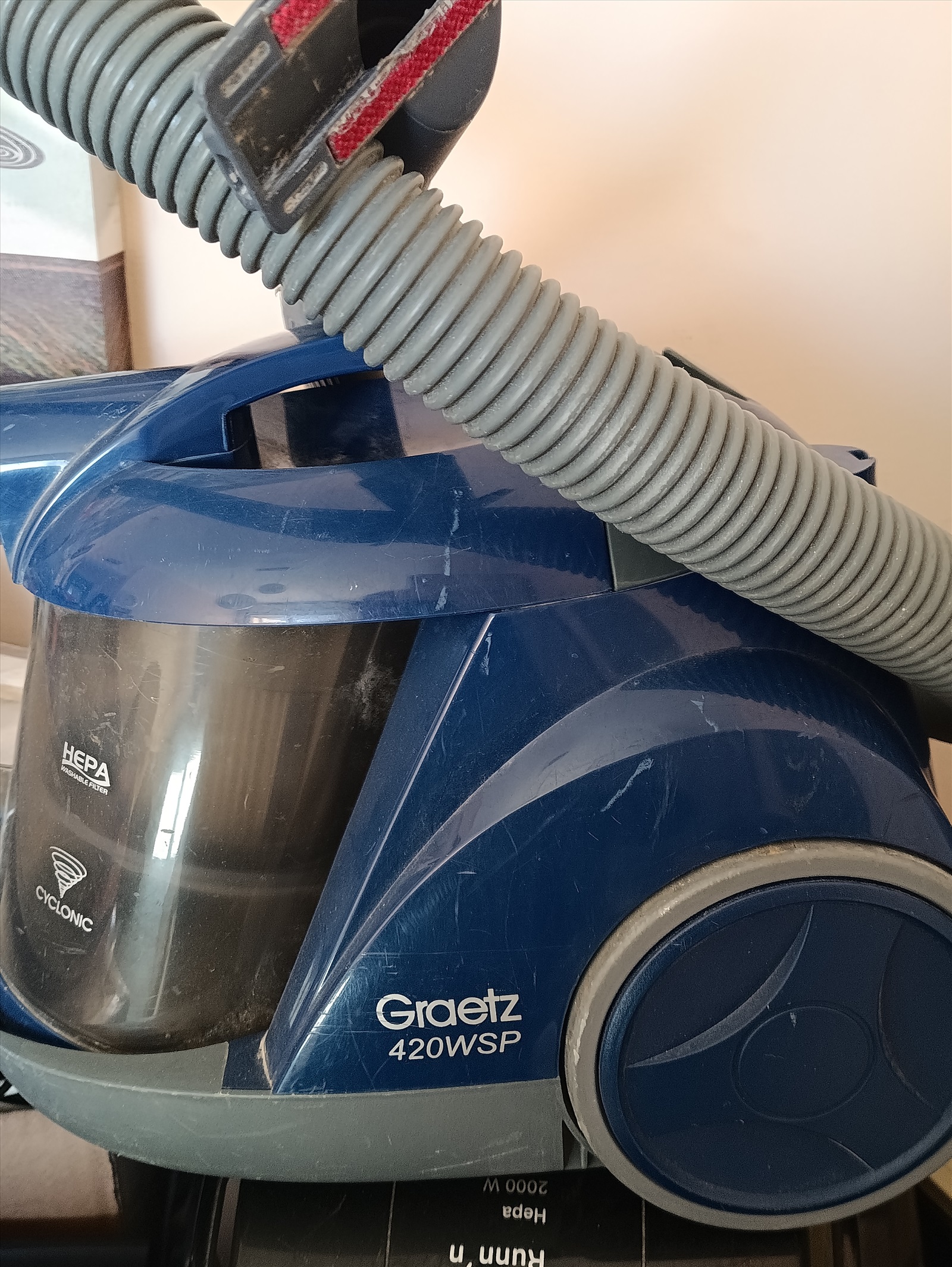 תמונה 2, שואב אבק גרהץ  1200 W למכירה בנשר | מוצרי חשמל  שואב אבק