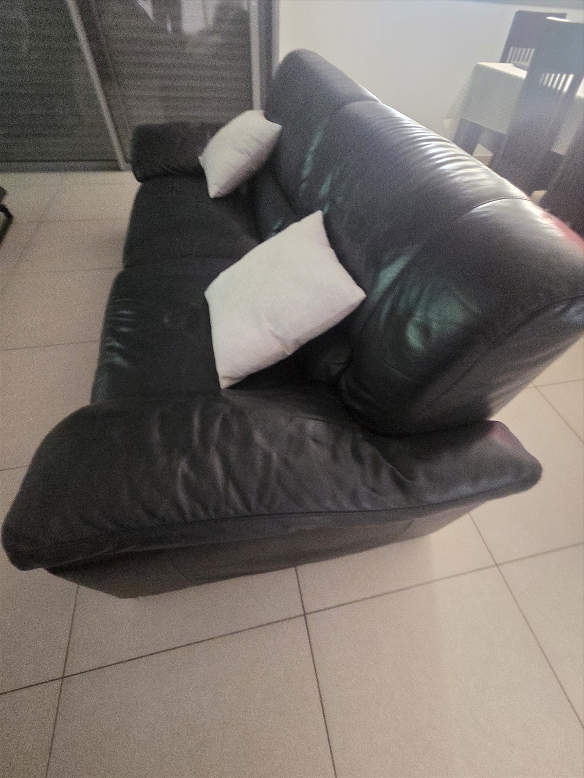 תמונה 2, ספה תלת מושבית מעור Ital Sofa למכירה בקרית אונו | ריהוט  ספות