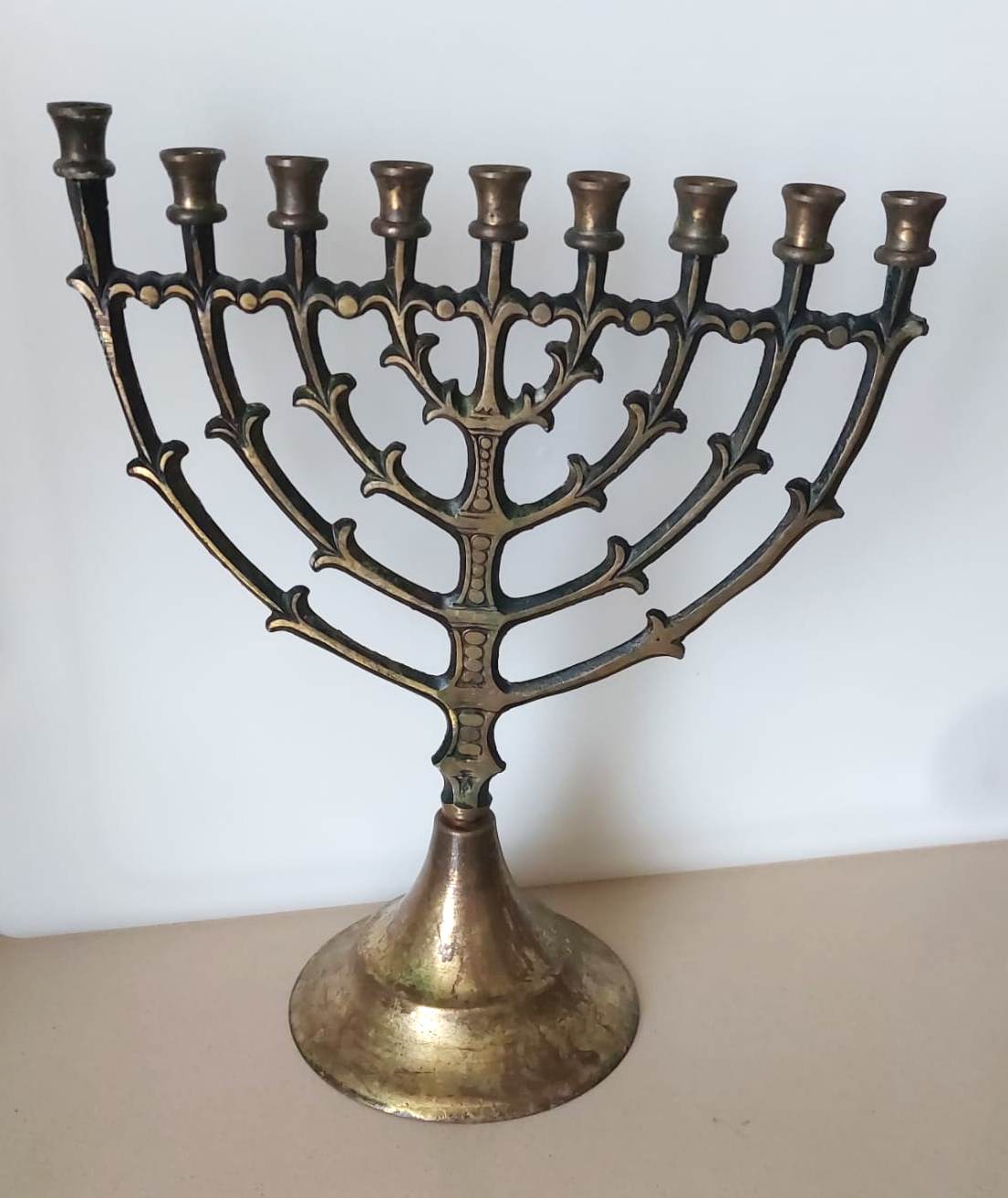 תמונה 3, חנוכיית נחושת למכירה בהרצליה | יודאיקה  חנוכיות