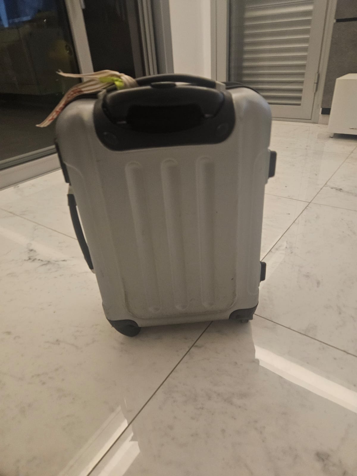 תמונה 3, מזוודה טרולי קשיחה למכירה בראשון לציון | למטייל ולמתגייס  מזוודות ותיקים