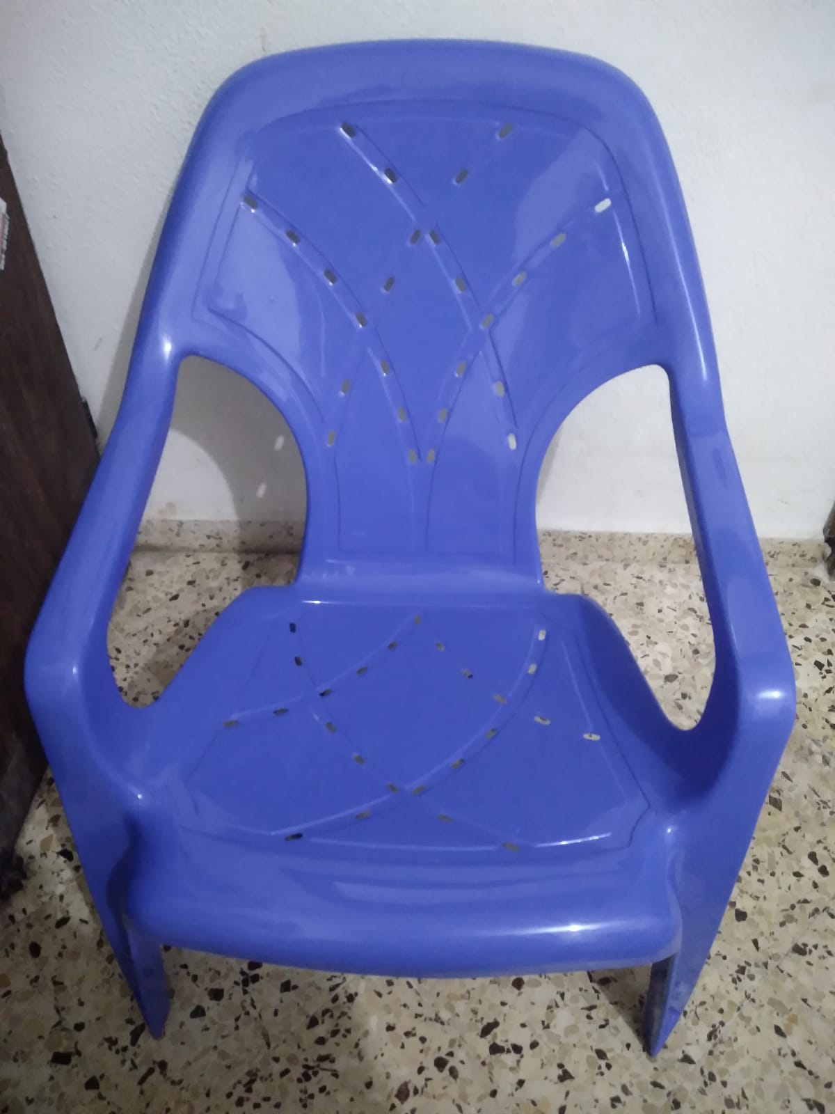 תמונה 1, כסאות פלסטיק כחולים של כתר למכירה בהוד השרון | ריהוט  ריהוט לגינה