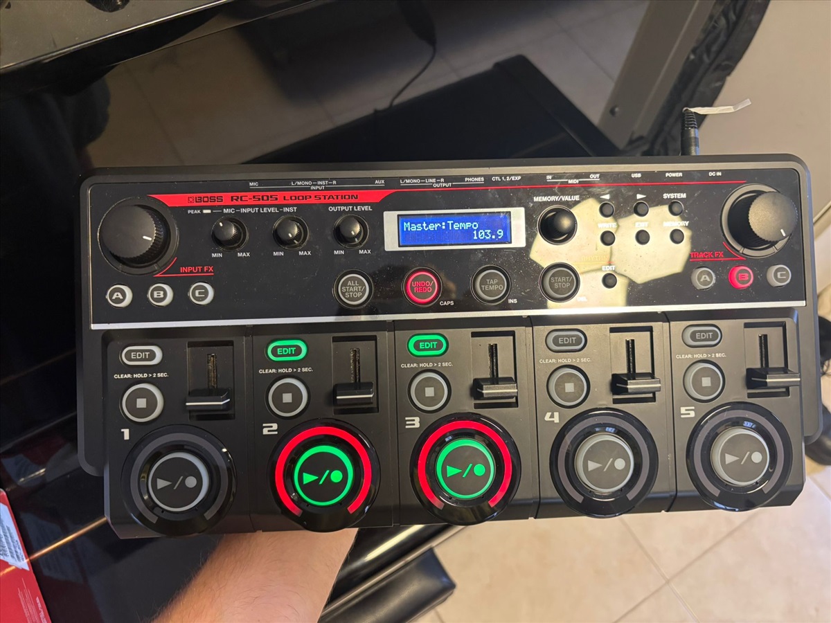 תמונה 1, לופר Looper Boss RC-505 למכירה בחולון | כלי נגינה  אלקטרוניקה