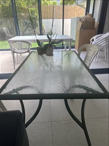 שלחן גינה 