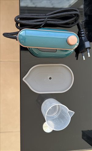 מיני מגהץ לנסיעות וטיולים  