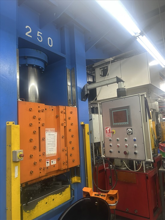 תמונה 4 ,מכבש הידראולי 250 טון LCM למכירה באשדוד ציוד לתעשייה  מכונות