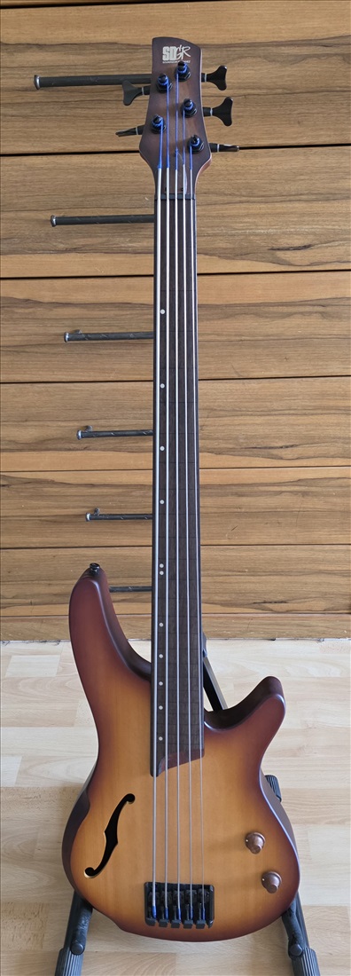 תמונה 1 ,איבנז Ibanez פרטלס + קייס קשיח למכירה ברמת גן כלי נגינה  גיטרה בס