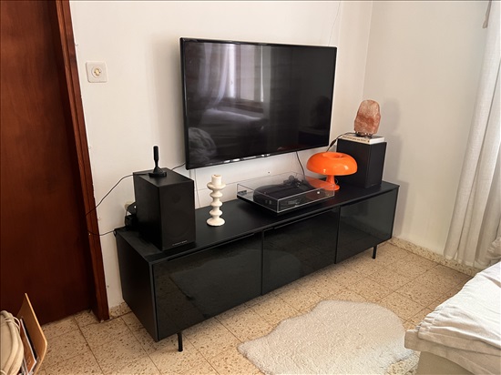 תמונה 2 ,מזנון/שידת טלוויזיה אלגנטית עם למכירה בגעתון ריהוט  מזנון