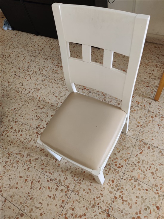 תמונה 3 ,שולחן אוכל + 6 כסאות למכירה ברחובות ריהוט  שולחנות