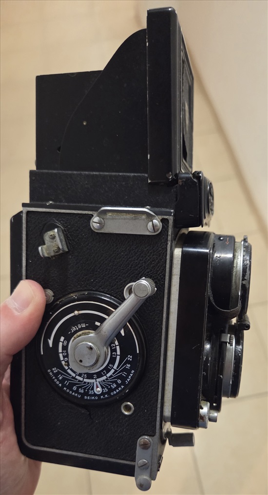 תמונה 2 ,מצלמת וינטג' TLR של מינולטה למכירה בחיפה צילום  מצלמת פילם