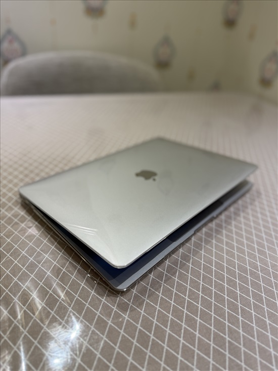 תמונה 4 ,MacBook Air M1 13" 8GB/512GB למכירה ב‏גבעת הצרפתית מוצרי Apple  מחשבים וציוד נלווה