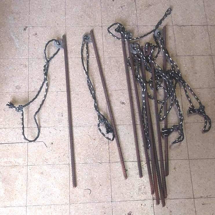 תמונה 2, 8 יתדות ענקיים לאוהל או ציליה למכירה בהוד השרון | קמפינג ונופש  אוהלים