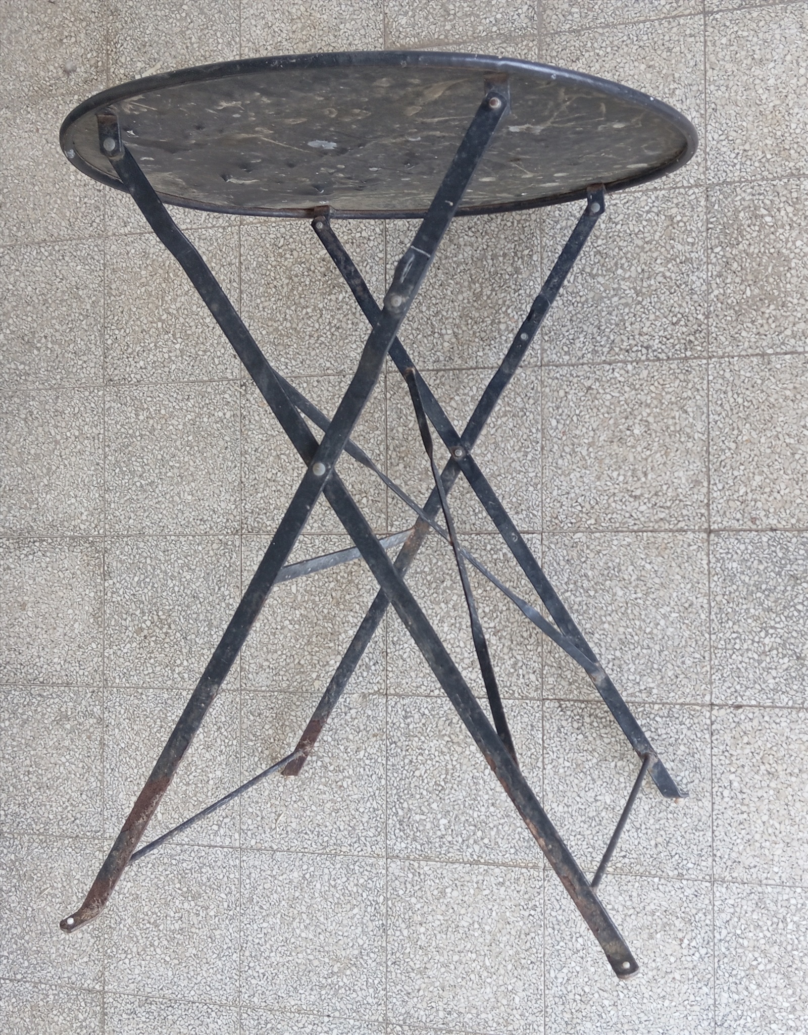 תמונה 2, שולחן אוכל עגול מתקפל, מתכת למכירה בחיפה | לגינה  ריהוט לגינה