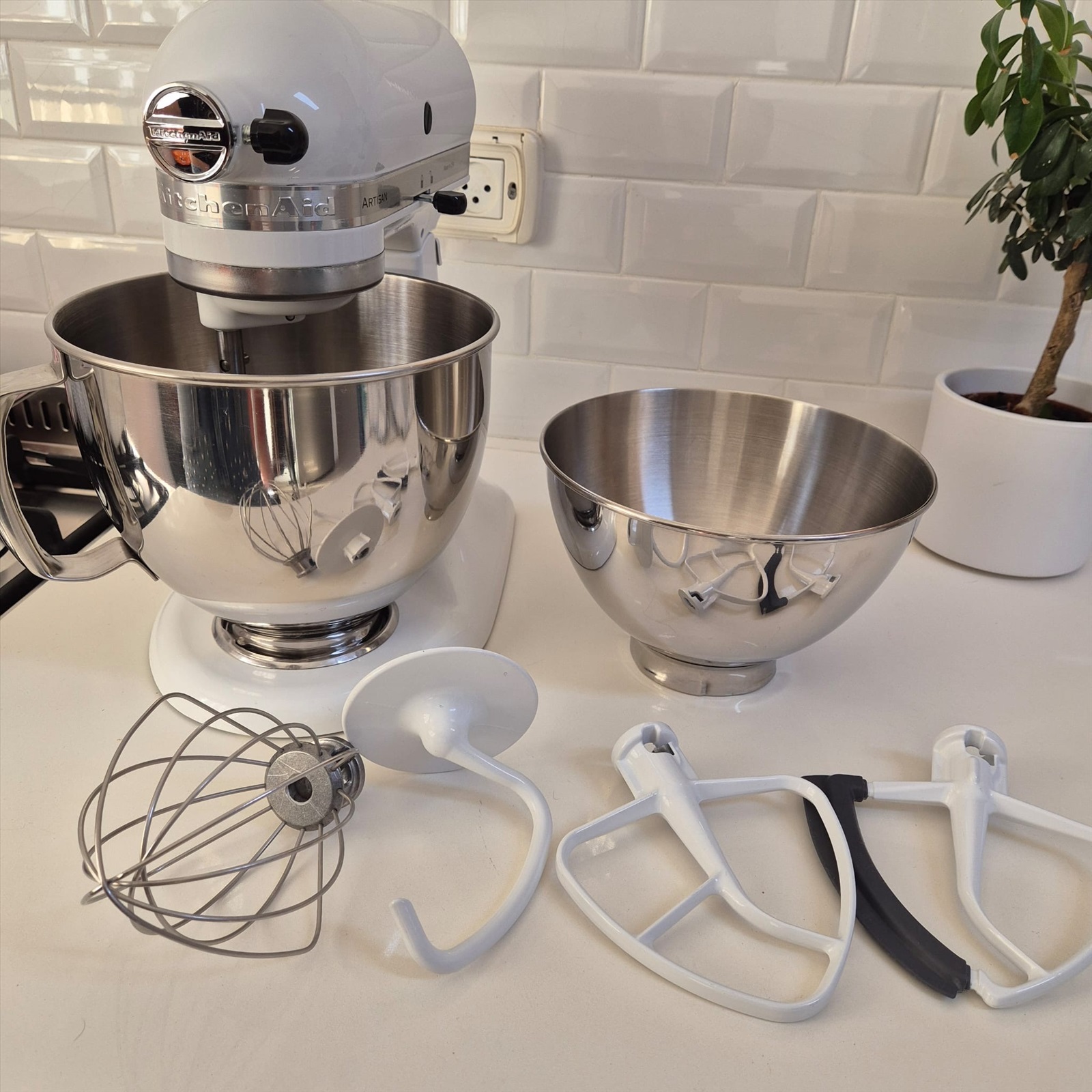 תמונה 2, מיקסר KitchenAid Artisan 4.8  למכירה בקריית גת | מוצרי חשמל  בלנדר ומיקסר