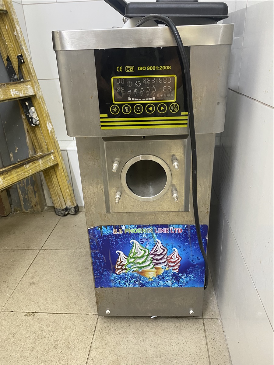 תמונה 1, מכונת גלידה ושייק למכירה בתל מונד | ציוד לעסקים  מטבח תעשייתי