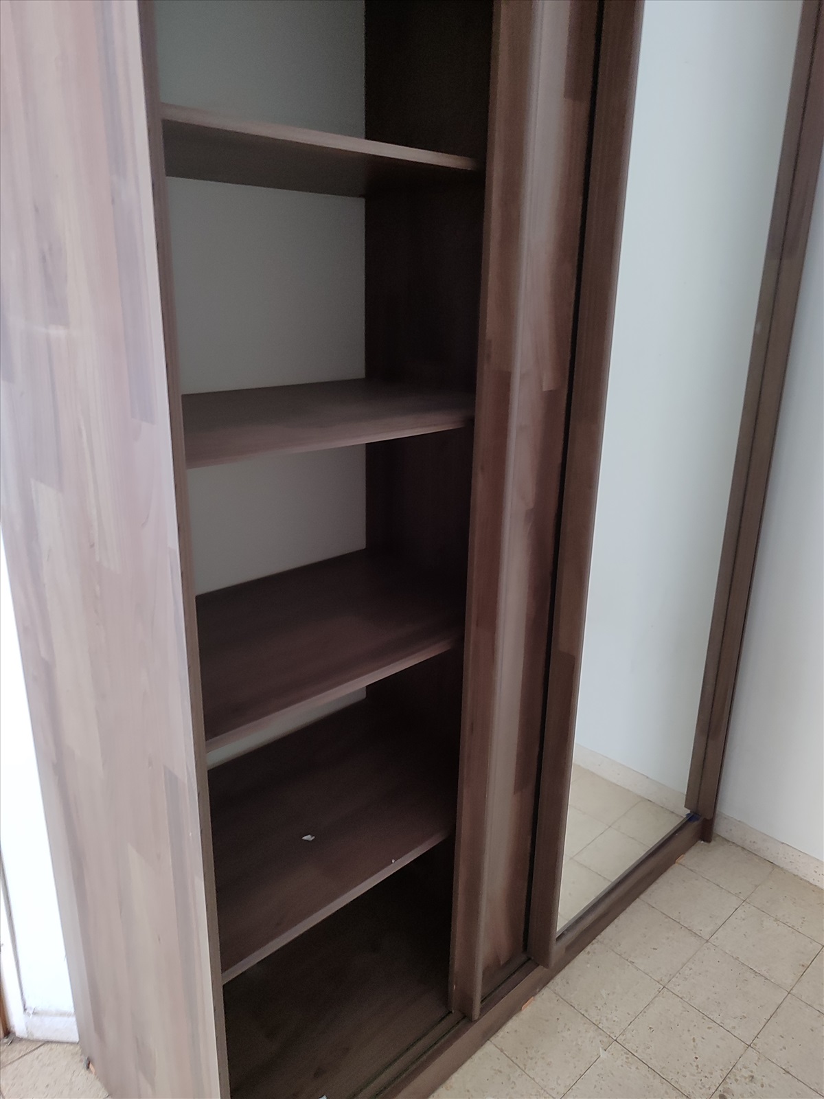 תמונה 1, ארון בגדים למכירה ביהוד | ריהוט  ארונות