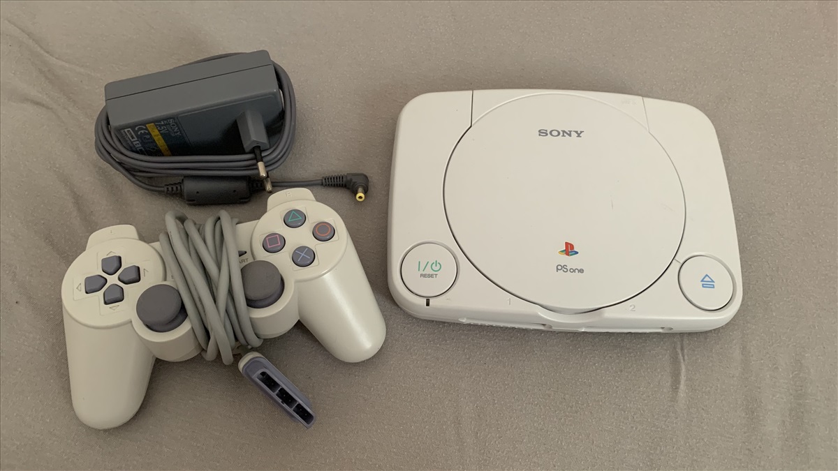 תמונה 1, קונסולת רטרו Sony Playstation למכירה באשקלון | משחקים וקונסולות  פלייס...