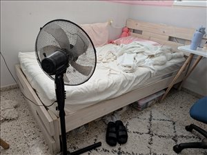 מיטה וחצי במצב מצויין  
