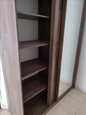ארון בגדים 