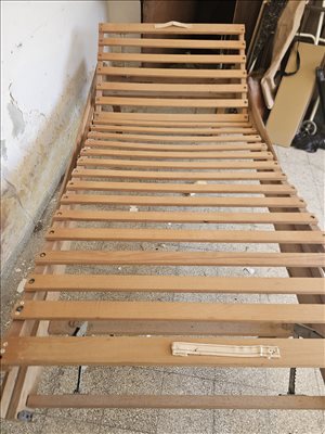 בסיס מיטה מתכוונן מעץ איכותי,  